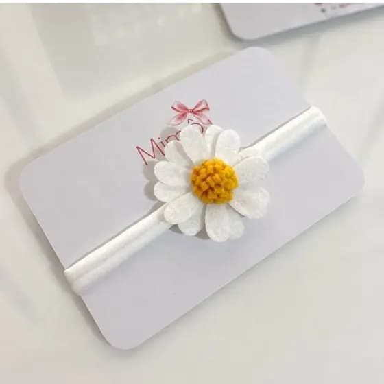 Acessório de cabelo infantil margarida 5cm faixa slim meia de seda- Ideal para mesversário e fotos