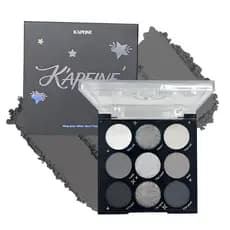A nova paleta de sombras de nove cores da Capel com acabamentos góticos escuros, matte e cintilantes.