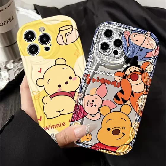 Capa Para Samsung A56 A36 A55 A54 A16 A15 A14 A05 A51 A52 A34 A35 A32 A13 A12 A04E Winnie the Pooh Que Ama Mel Dura