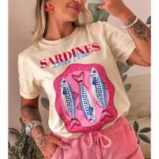 Camiseta Feminina Estampada Sardines  Fio 30.1 Camisa 100% Algodão Cores Vivas Camisa Sardinhas Blusa