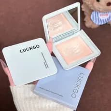 O Creme Iluminador LUCKGO é naturalmente hidratante, iluminador, fácil de aplicar, de longa duração e proporciona contor