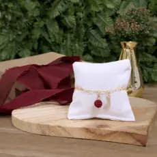 Pulseira Marsala com Almofada e Inicial em Stras Para Madrinhas de Casamento