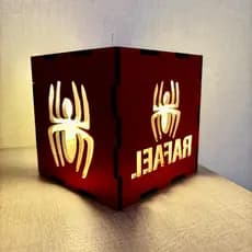 Luminária Decorativa Homem Aranha Caixa MDF com Vela LED