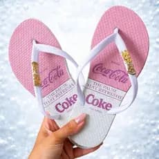Chinelo Feminino de Dedo Coca Cola Barato – Leve, Macio e Perfeito para o Verão Simples - LOJA BLESSINGGRIFES