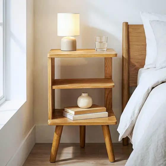 Mesa De Cabeceira Com Nichos Versões de Madeira ou MDF Recepção Quarto Decoração Sala Consultório