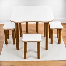 Mesinha Infantil Opção Somente a Mesa ou com Dois ou Quatro Banquinhos em MDF Resistente Desenhos