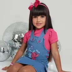 Look Completo Menina – Salopete Jeans + Blusa Canelada Stitch – 1 a 8 Anos – Conforto e Estilo