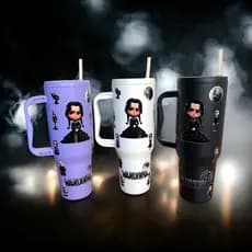 Copo Wandinha Personalizado 1200ml Em Policarbonato com Canudo  + Brinde