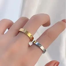 Anel Clássico  Love Com Pedraria Transparente Banhado A Ouro 18K