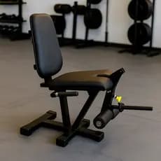 Máquina De Musculação Cadeira Extensora Academia Residencial Profissional Anilhada