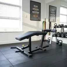 Mesa Flexora Deitada Anilhada para Musculação Academia exercício Uso Profissional e Residencial