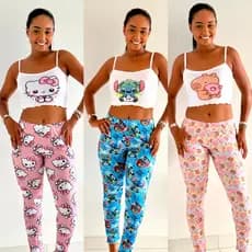 Conjunto Temático Pijama Feminino Cropped de Alcinha e Calça Longa Estampada