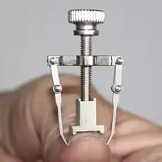 A2ecom DESENCRAVADOR CORRETOR DE UNHAS EM METAL COM ESTOJO
