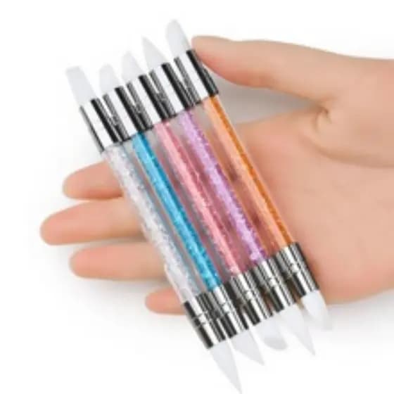 Kit de nail art com 5 canetas de silicone de ponta dupla.