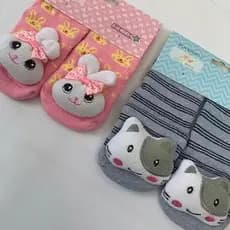 Meia Infantil com Bichinho 3D Chocalho - Meia Antiderrapante Bebê Inverno - Menino e Menina