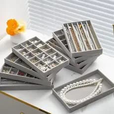 Bandeja Porta Jóias de Veludo - Organizador para Closet e Gavetas! Ideal para bijuterias, relógios e acessórios, prática