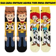 Kit 2 Pares Meias Divertidas Woody e Jessie Toy Story Personagens Cano Alto Coloridas Geek Casal