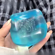 Brinquedo de Apertar Cubo de Gelo Transparente Brinquedo de Alívio de Estresse em PVC Forma de Maltose de Alta Qualidade