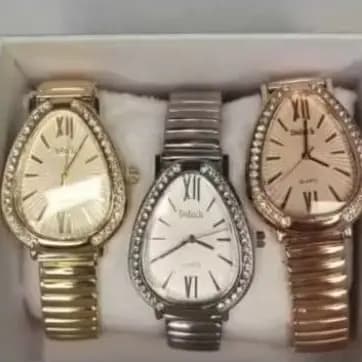Relógio Feminino Elegante com Pulseira Elástica Estilo Cobra -Com Strass
