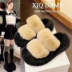 Chinelos aumentados de sola grossa chinelos peludos feminino exterior Wear 2025 inverno bonito chinelos casa antiderrapa