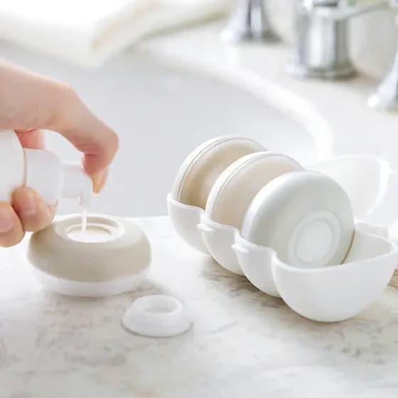 【Pronta Entrega】 Dispenser de Viagem 4 em 1 À Prova de Vazamento Porta Loção Shampoo Higiene Completo