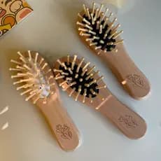 Escova de Cabelo Portátil em Forma de Tulipa, Adequada para Mulheres e Crianças, Bonita Escova Mini de Madeira Sólida An