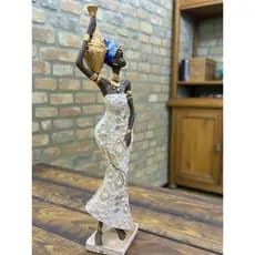 Escultura Africana Gesso Decorativa Pérolas Vaso no Ombro 45cm