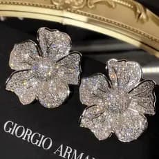 Brincos de Flor de Pétala Estilo Vintage Palace Hong Kong para Mulheres, Luxo Leve, Sensação de Alto Padrão, Brincos de
