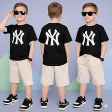 Conjunto Camiseta Ny e Short Bermuda Moletinho Infantil + Relógio