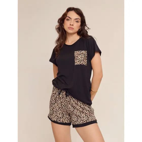 Pijama Short Doll Curto Com Bolso Suede Estampado Oncinha Conforto