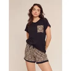 Pijama Short Doll Curto Com Bolso Suede Estampado Oncinha Conforto