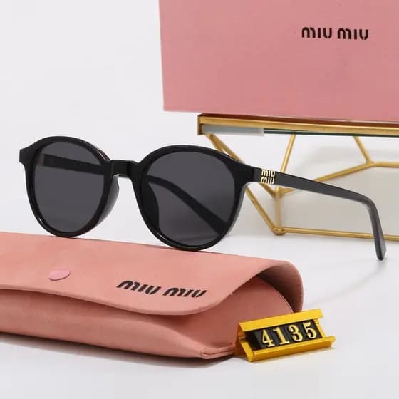 Nova marca de luxo senhoras  óculos de sol, Designer italiano moda feminina ao ar livre rua tiro viagem condução ócul