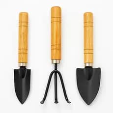 Kit Jardim 3 Peças com Cabo de Madeira 2 Pás 1 Ancinho Compacto e Durável