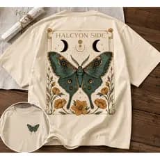 Camiseta Feminina Vintage Estampa Borboleta Frente e Costas Manga Curta Casual Streetwear