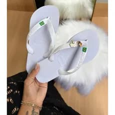 KIT 2 Chinelos Femininos Antiderrapante para Mais Segurança, envio imediato!
