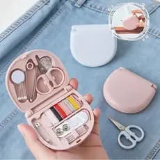 Kit de Costura Universal Mini: Prático 7x6cm para Viagem e Dia-a-Dia