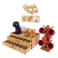 Kit Bandeja Dolce Gusto 48 Cápsulas + Suporte de Xícaras + Letreiro Cantinho do Café 4 Peças Gaveta