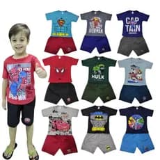 5 Conjuntos Sortidos 10 peças  infantil para  menino  sendo 5 Camisetas e 5 Shorts R69,80