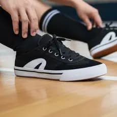 Chuteira Futsal Rainha com Solado Antiderrapante Conforto e Desempenho
