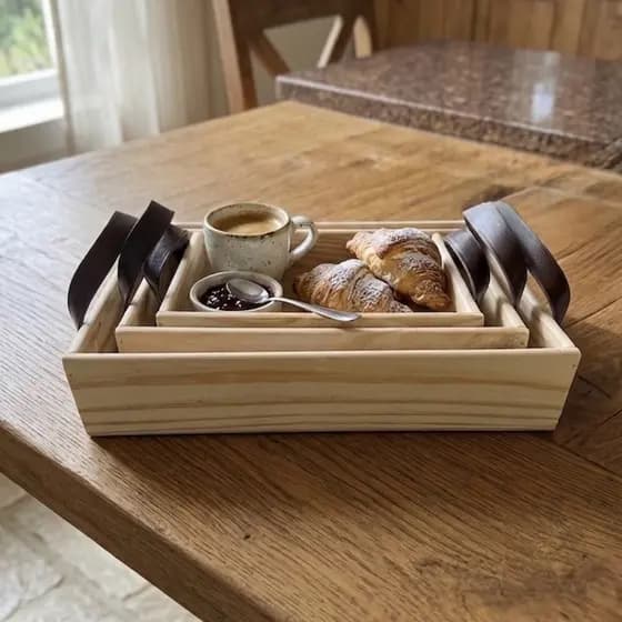 Kit 3 Bandejas de Madeira Pinus com Alças para Servir Café da Manhã  e Decoração