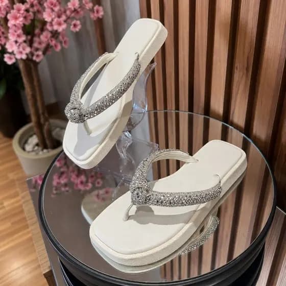 Chinelo feminino NO STRASS Verao 2026