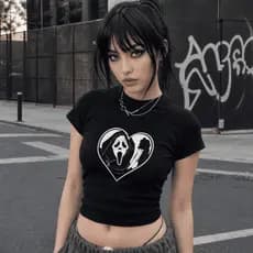 Camiseta Baby Look Gótica Dark Estampada Pânico Scream Ghostface Coração E-girl Streetwear Premium