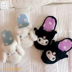 Chinelos de Pelúcia Kuromi Tamanho  Kawaii Sanrio Chinelos de Pelúcia Hello KT Chinelos Femininos