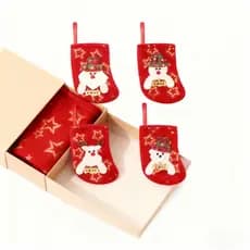 Kit com 2/4/6 Botas Natalinas Decorativas – Perfeitas para Pendurar na Lareira ou Parede