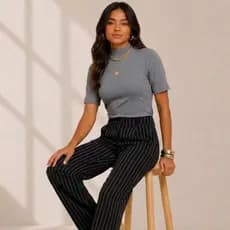 T-Shirt Feminina Básica Gola Alta Viscolycra Casual Premium