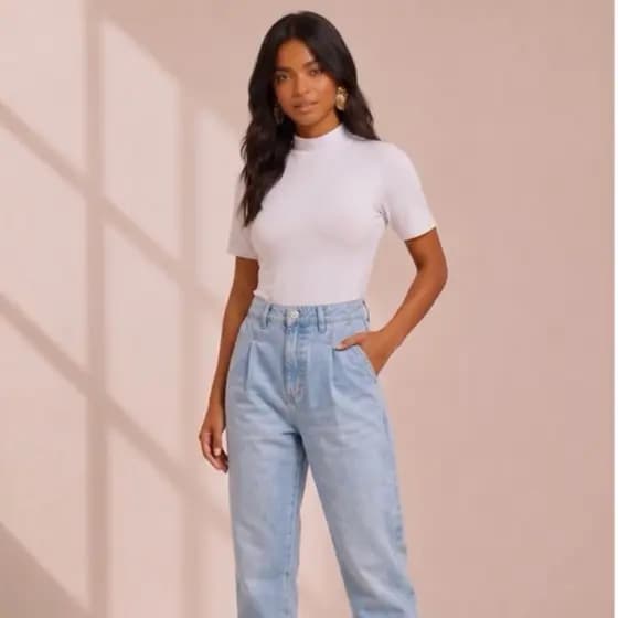 T-Shirt Feminina Gola Alta Viscolycra Slim Básica Casual Elegante