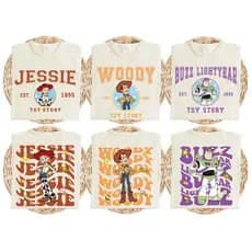 Camiseta Divertida Personagens Filme Desenho Toy Story Jessie, Woody e Buzz Algodão Infantil/Adulto