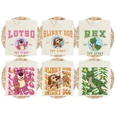 Camiseta Personagens Desenho Toy Story Rex Slinky Dog Lotso Benson e RC Car Algodão Infantil/Adulto