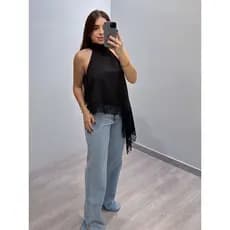 Blusa Feminina Assimétrica Gola Alta Com Detalhes De Renda Nas Ponta verão