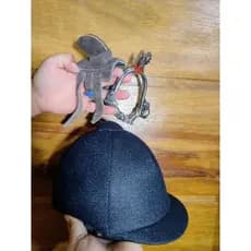 Kit de vaquejada  infantil, 1 luva ,1 espora ,1 capacete.